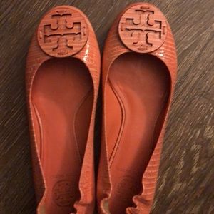 Tory Burch size 8.5 coral ballet flats